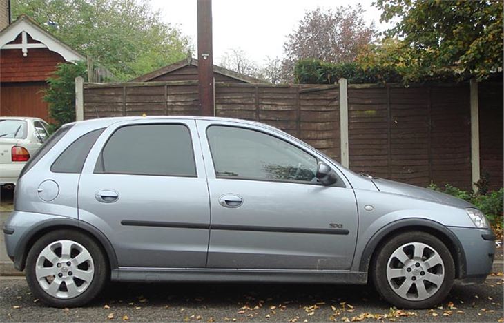 Home Car by Car Vauxhall Corsa C 2000