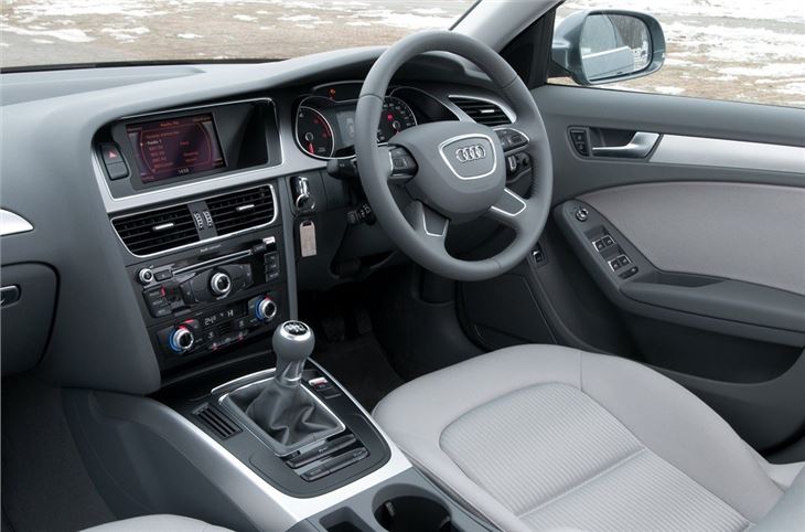 Audi%20A4%202012%20(12).jpg