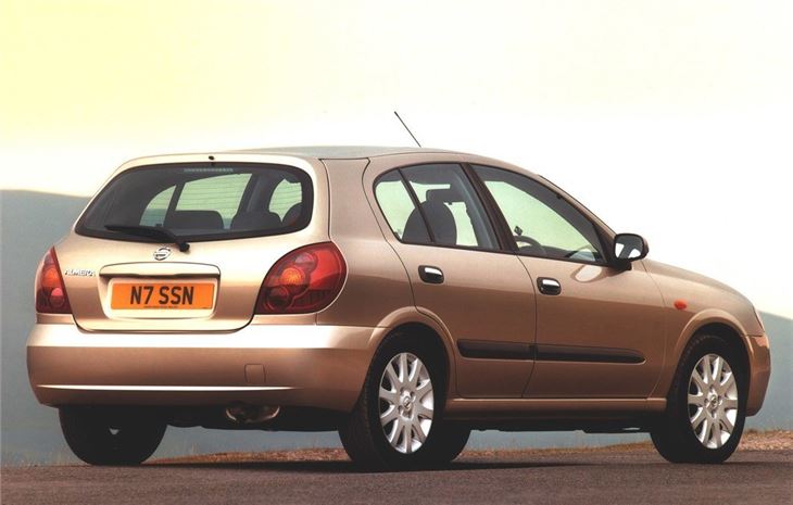 Nissan almera 2003 hatchback review #4