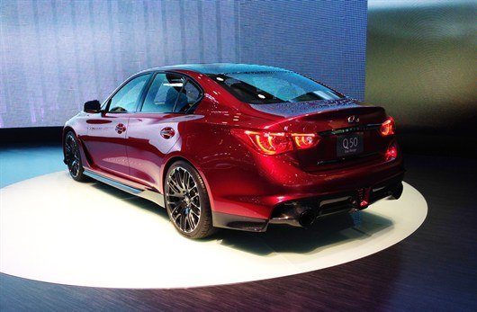 Infiniti Q50 Eau Rouge (2)