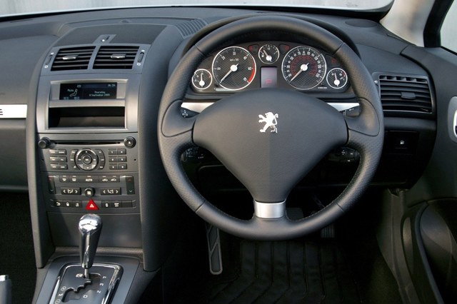 Peugeot 407 Coupé 2.0 HDi FAP :: 1 photo and 62 specs 