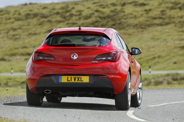 Vauxhall Astra GTC (2011 – 2016) Review