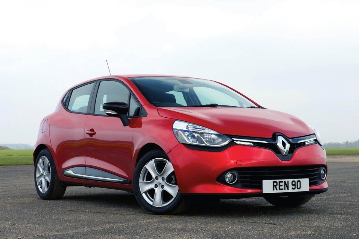 First Look Inside 2020 Renault Clio Reveals Striking Tech-Heavy Approach