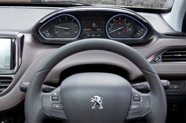 Peugeot 2008 (2013 - 2016) used car review, Car review