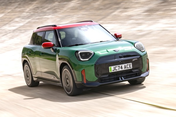MINI Aceman dynamic front three-quarter