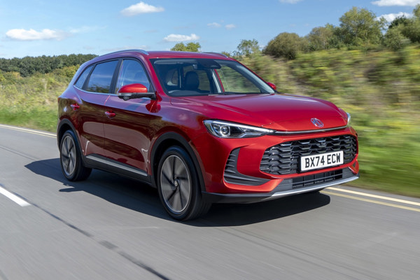 MG ZS dynamic front three-quarter