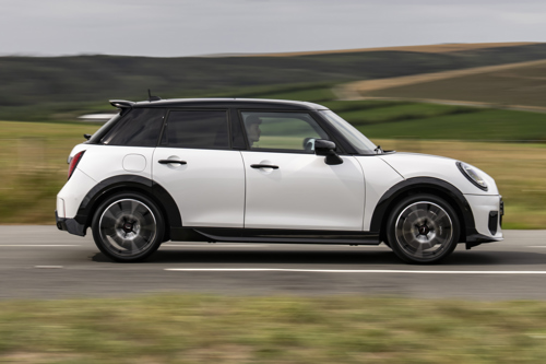 MINI Cooper Review: 5-Door dynamic side elevation