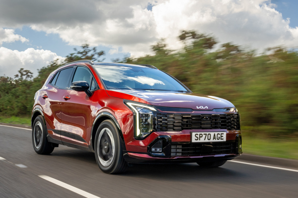 Kia Sportage dynamic front three-quarter