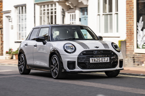 MINI Cooper Review: 5-Door static front three-quarter