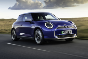 MINI Cooper Electric dynamic front three-quarter