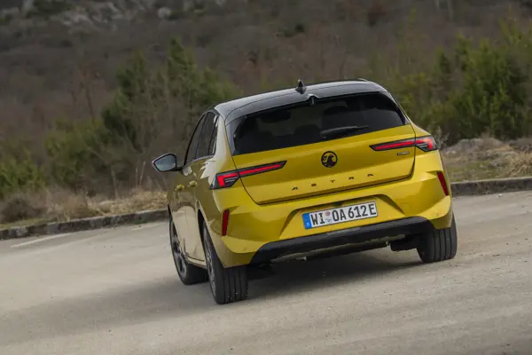 Vauxhall Astra Electric: driving